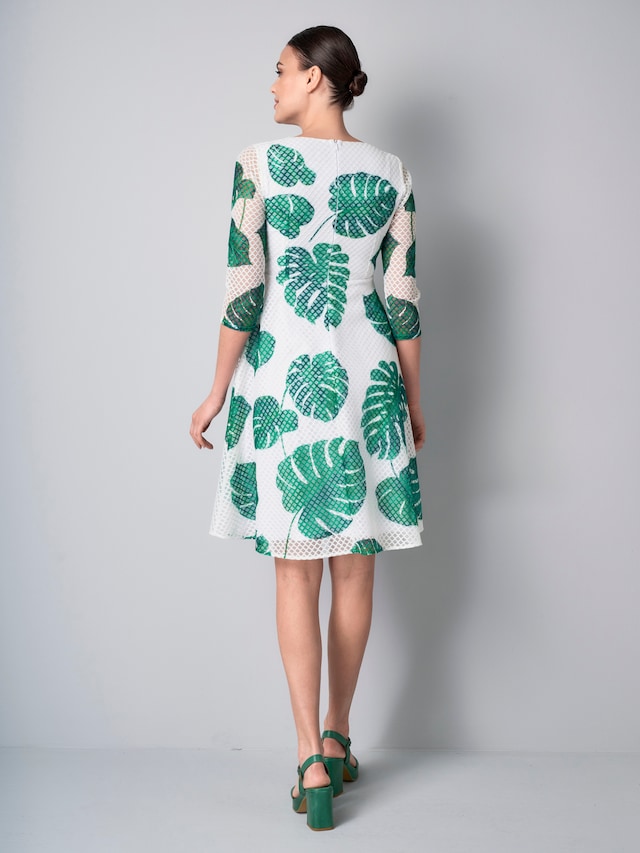 Kleid aus Lochspitze 1