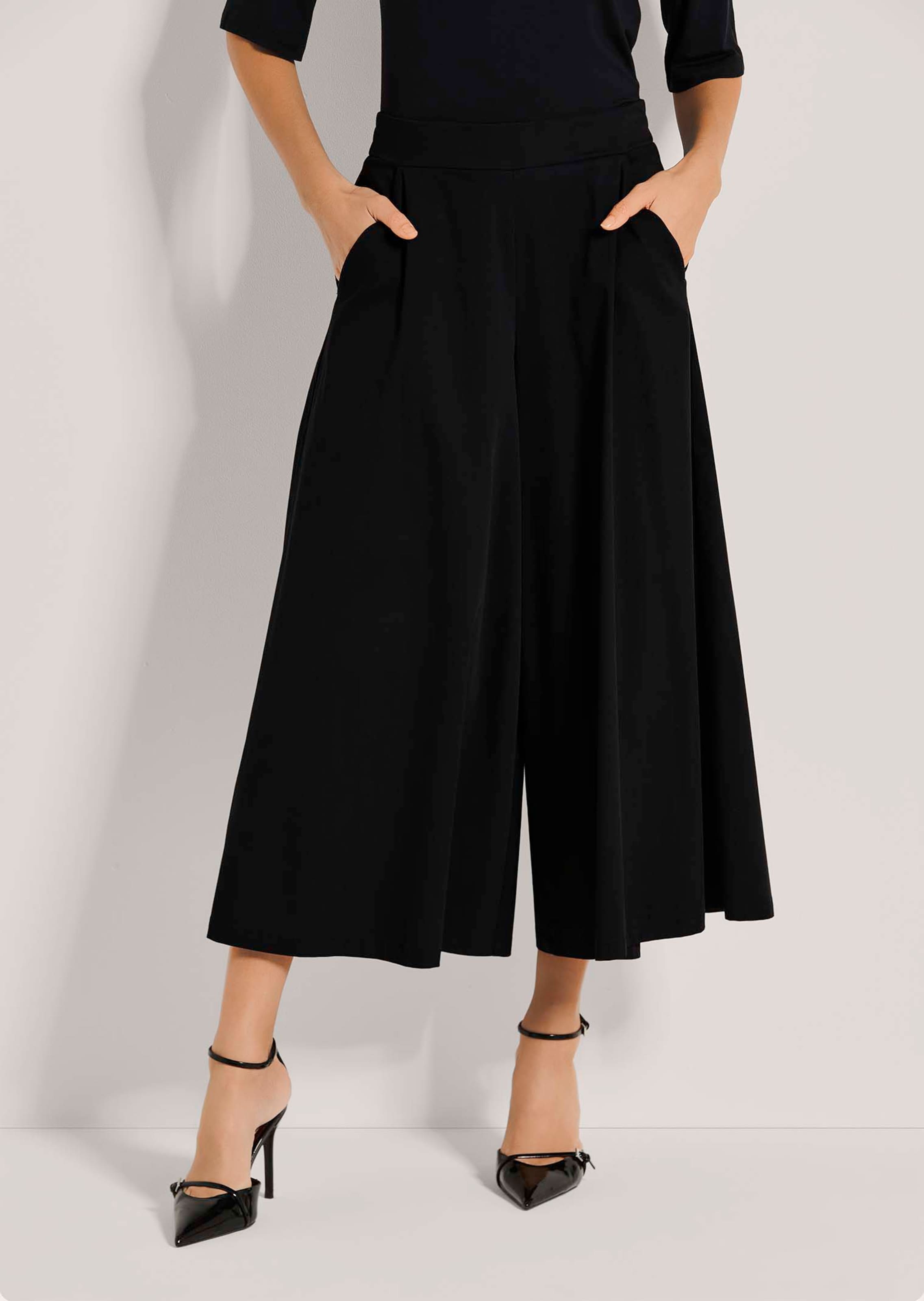 Jupe avec pantalon intégré en noir - France