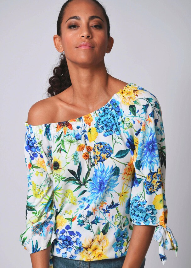 Carmenbluse in sommerlichem Blumendessin 6