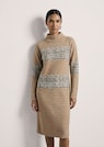 Robe thumbnail 1