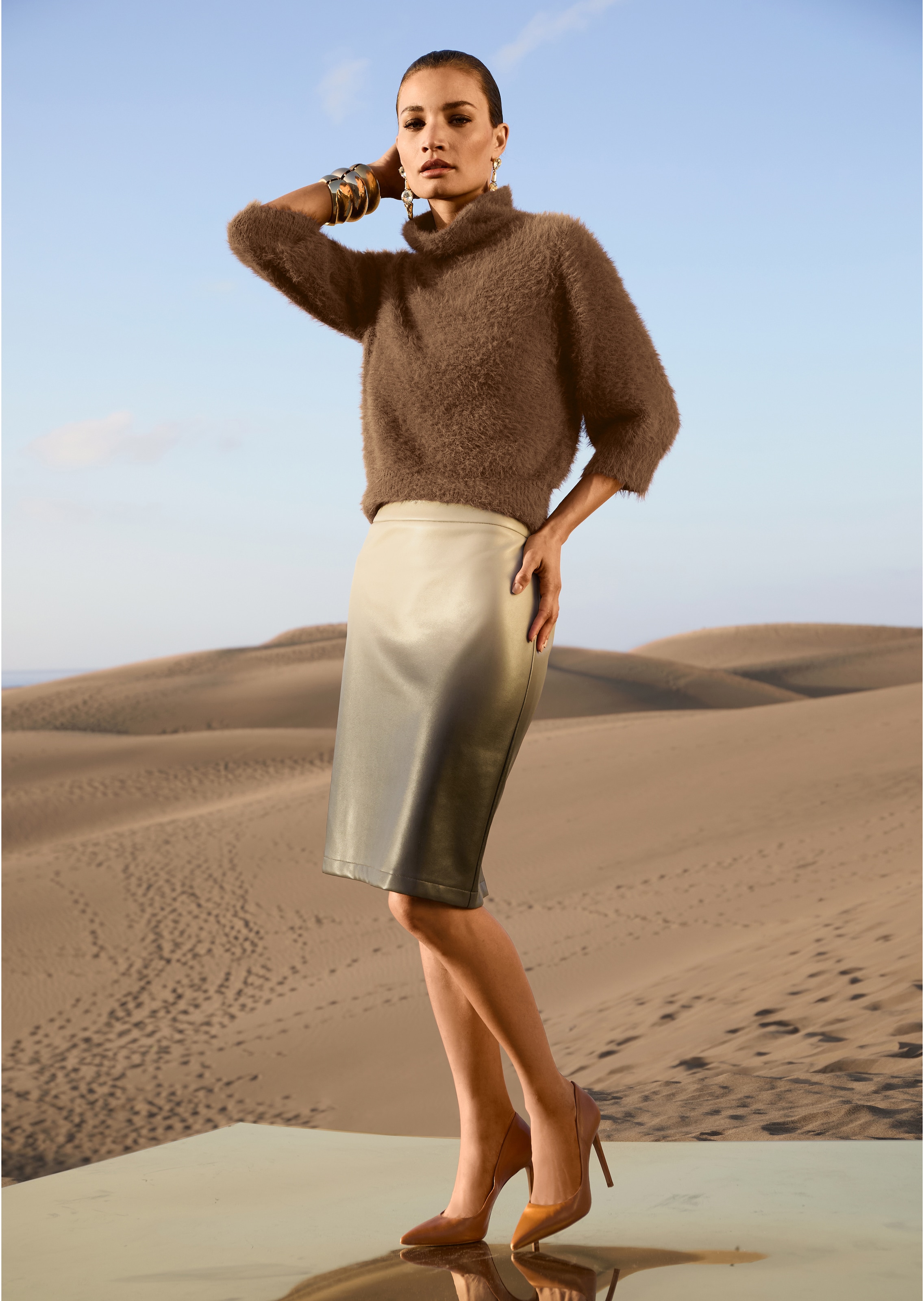 Kurzer Stehkragen-Pullover mit Ballon-Ärmeln