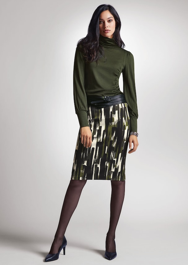Tight skirt with pattern