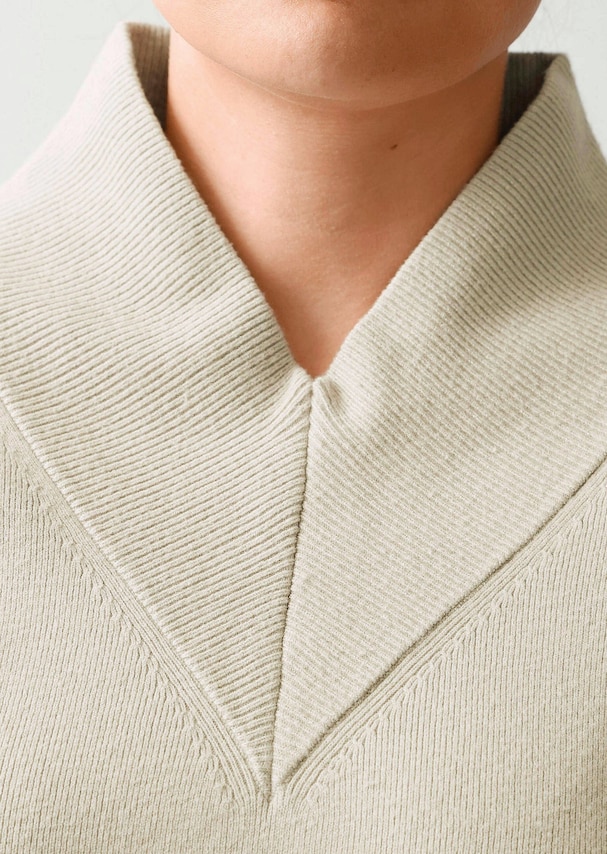 Pullover mit breitem V-Ausschnitt 4