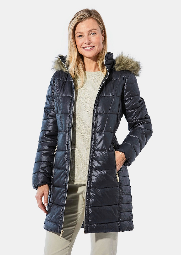 Veste matelassée avec surpiqûres féminines