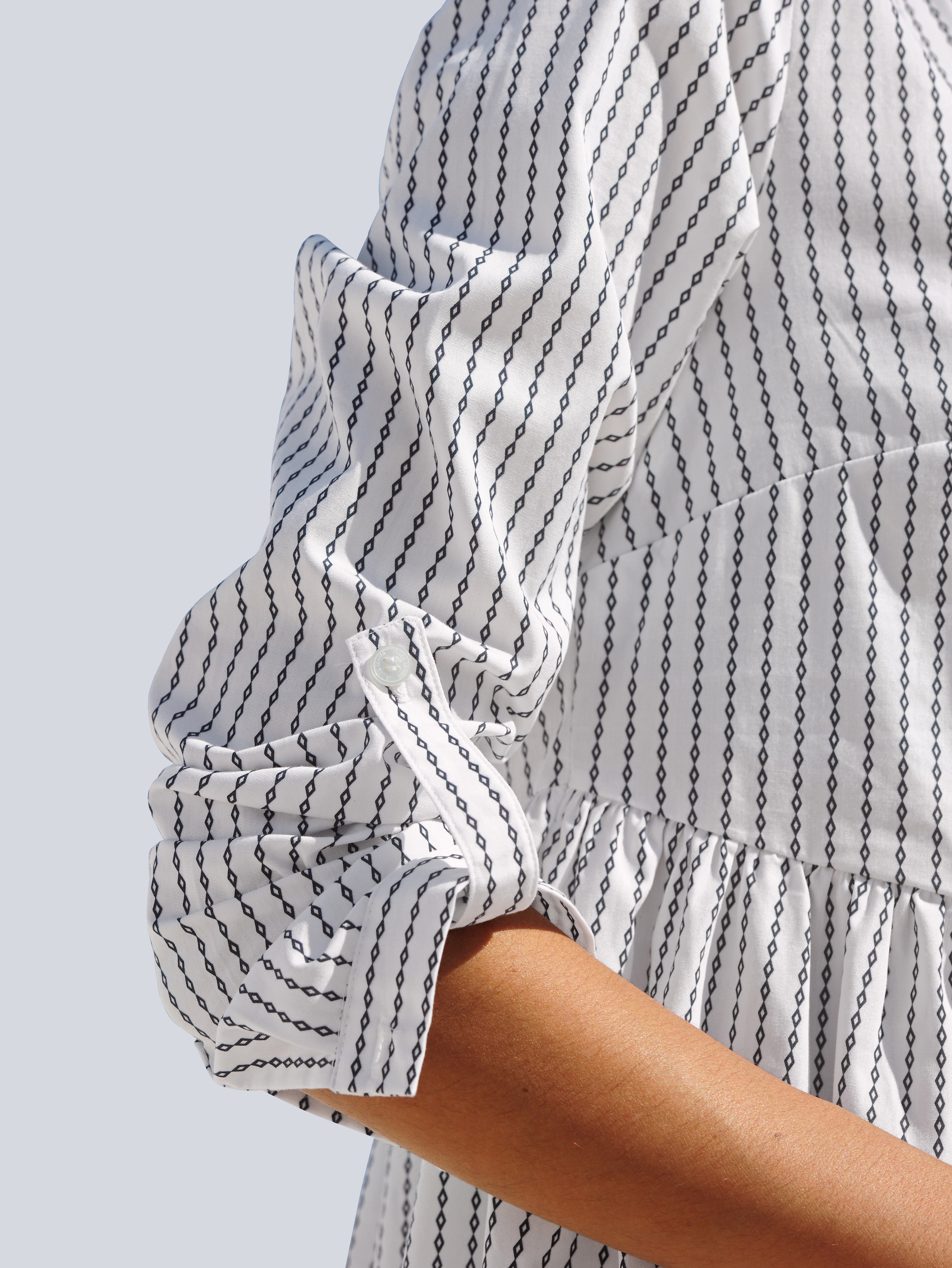 Kleid in Alloverdruck