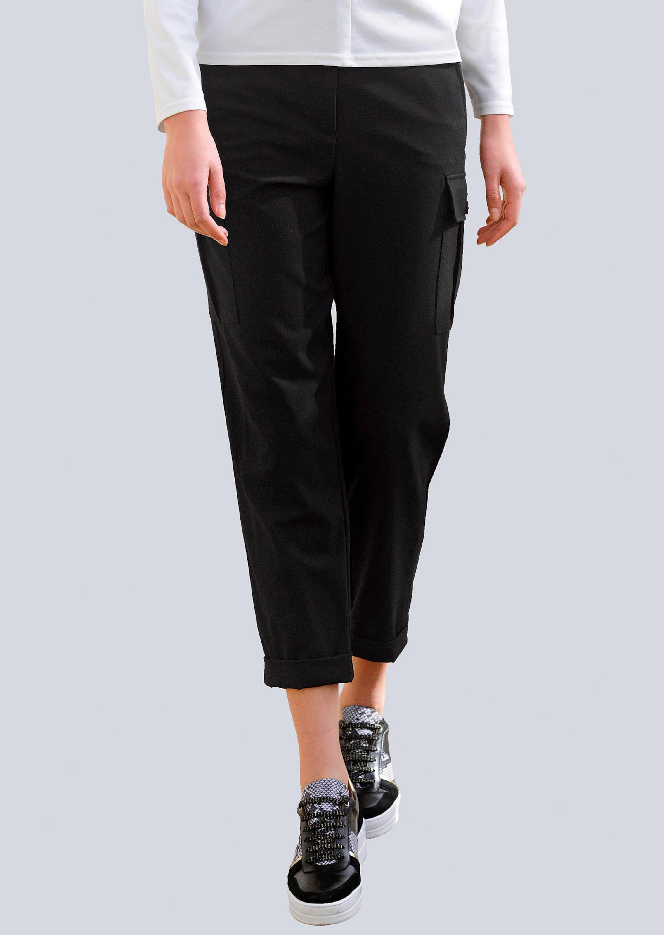 Cargohose mit aufgesetzten Taschen