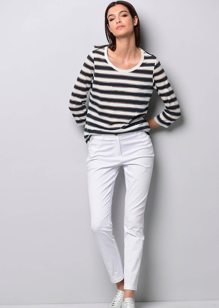 Shirt mit transparenten Streifen