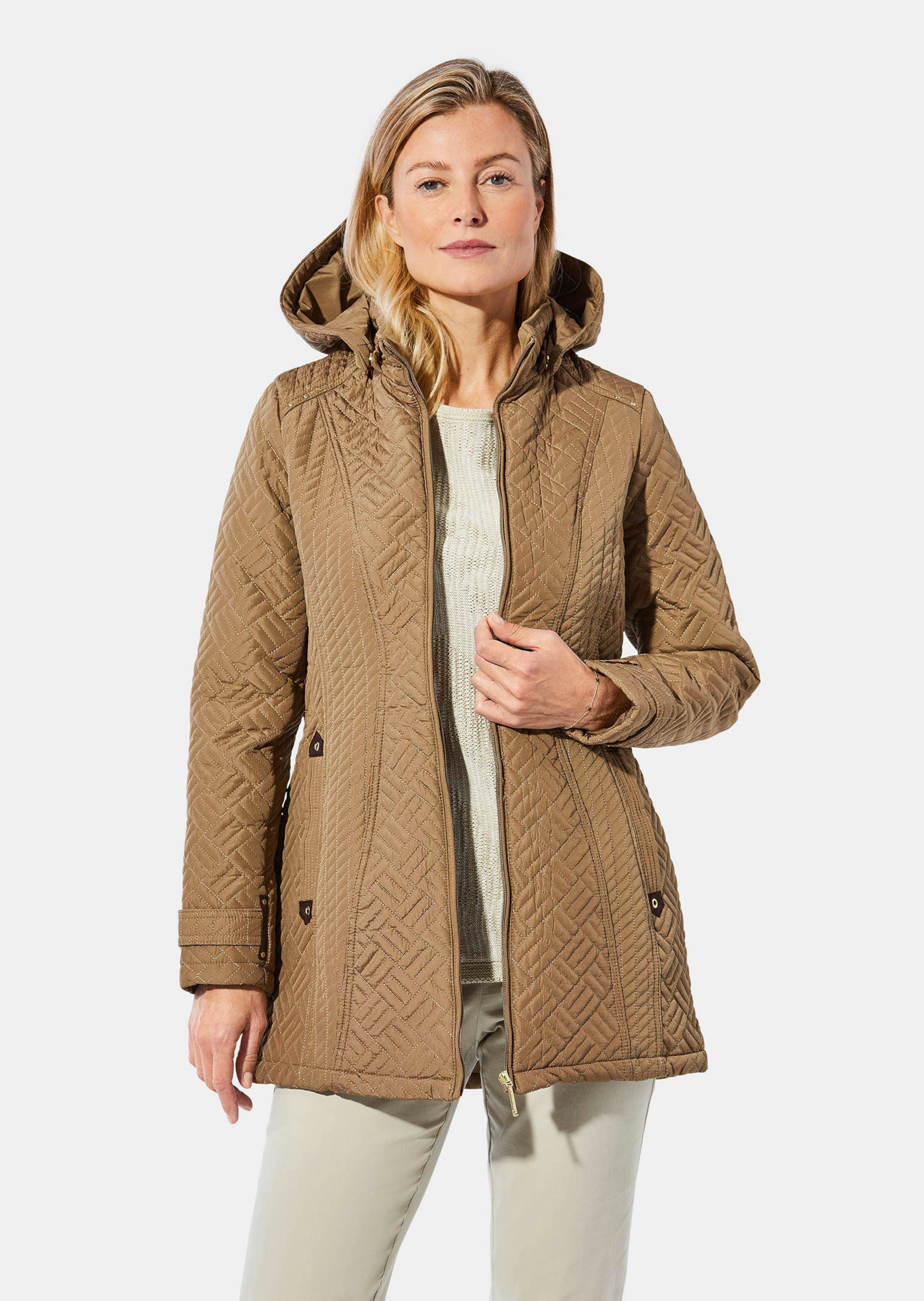 Steppjacke mit abnehmbarer Kapuze