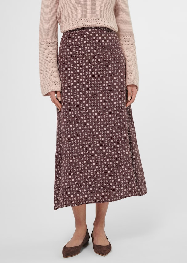 Midi skirt in a flattering A-line style