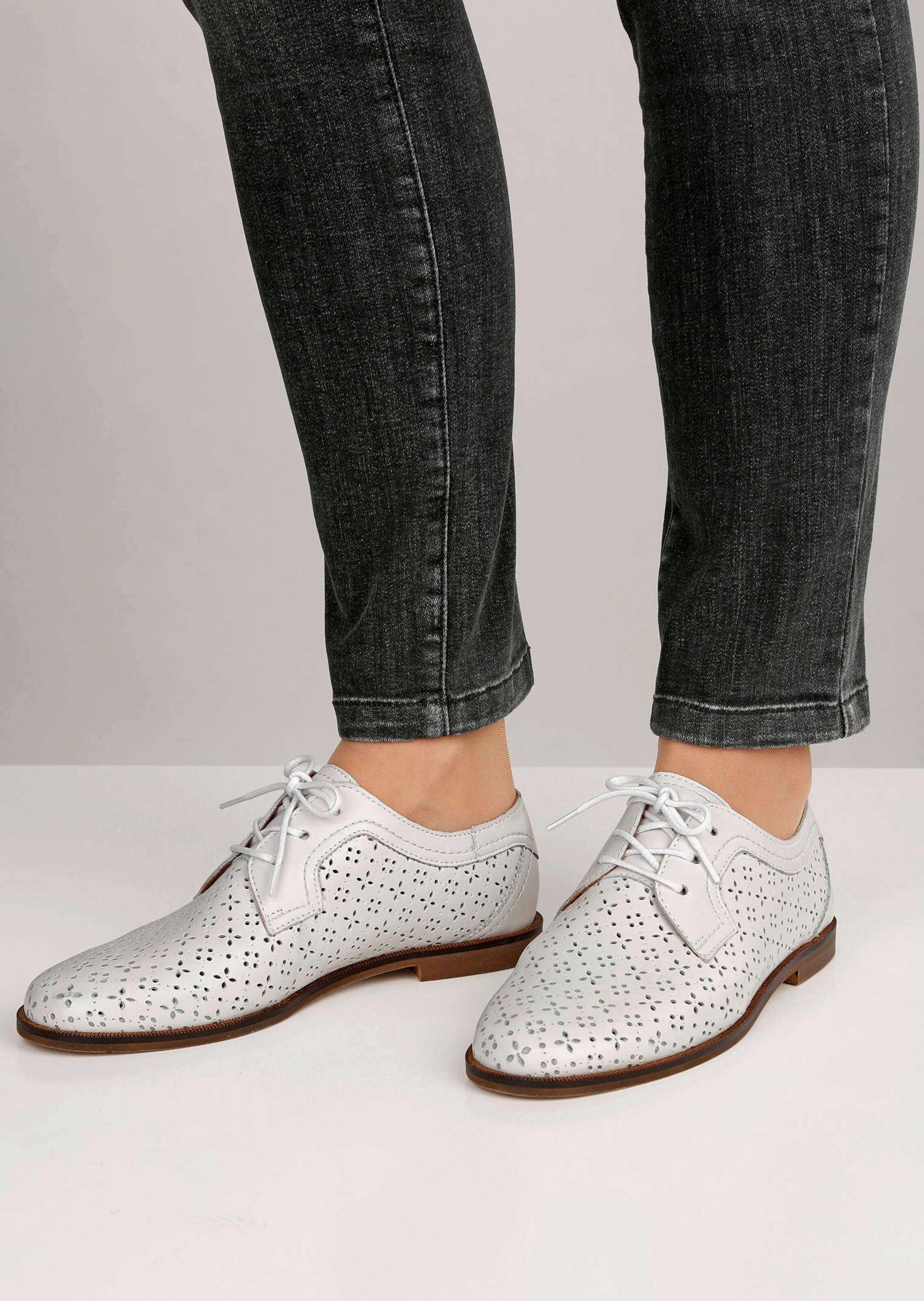 Lace-ups in white MADELEINE Fashion