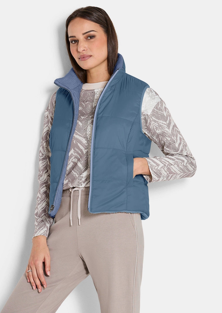Omkeerbaar vest met tricot en gewatteerde kant