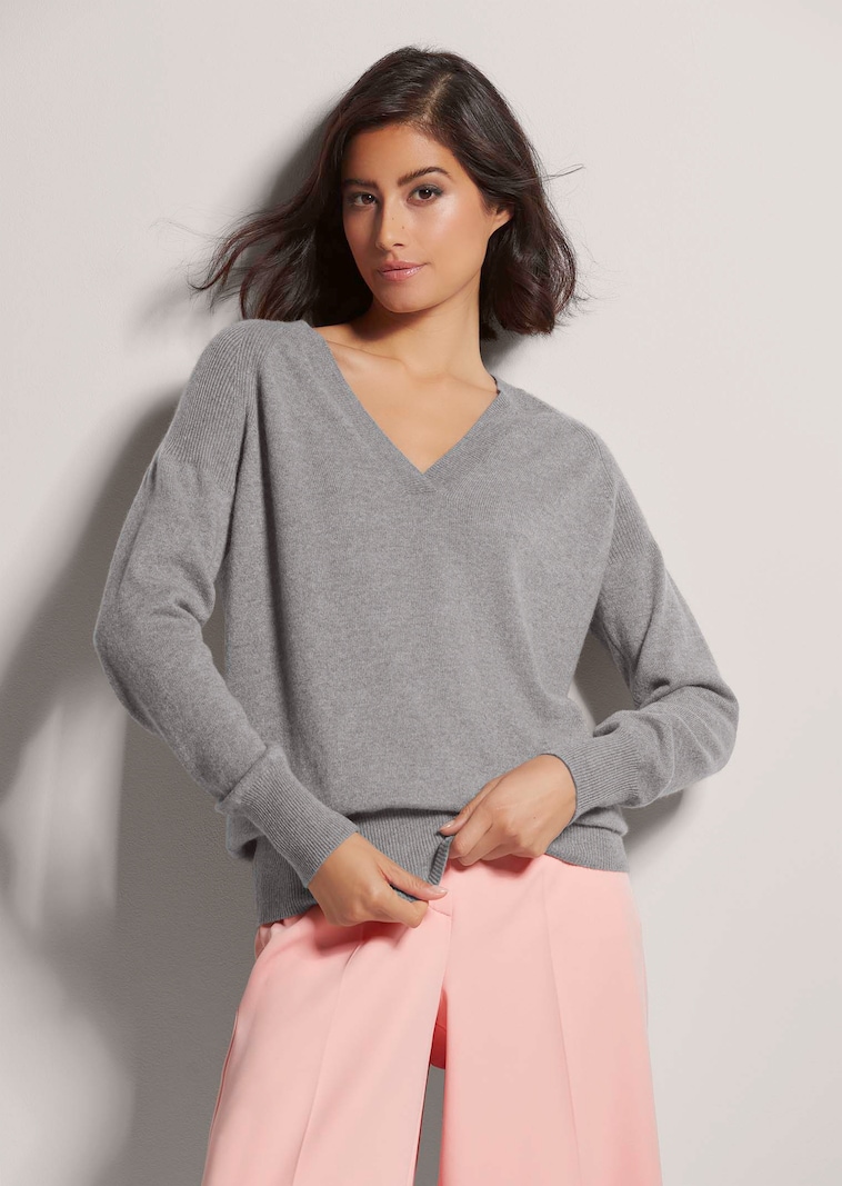 Kaschmirpullover mit V-Ausschnitt