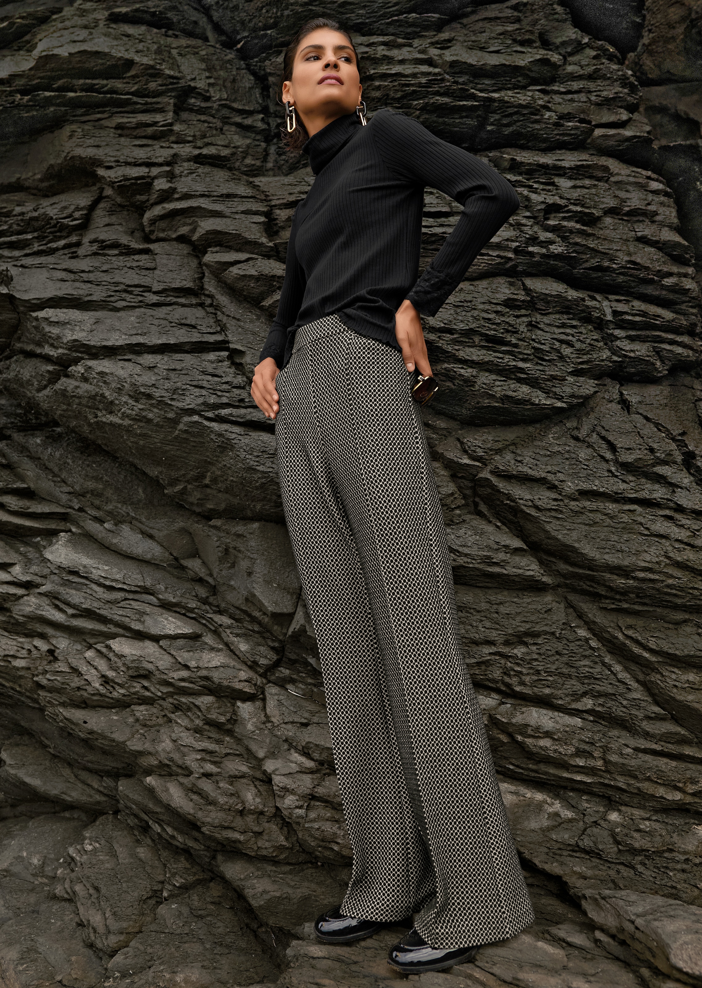 Rollkragen-Shirt mit Spitze