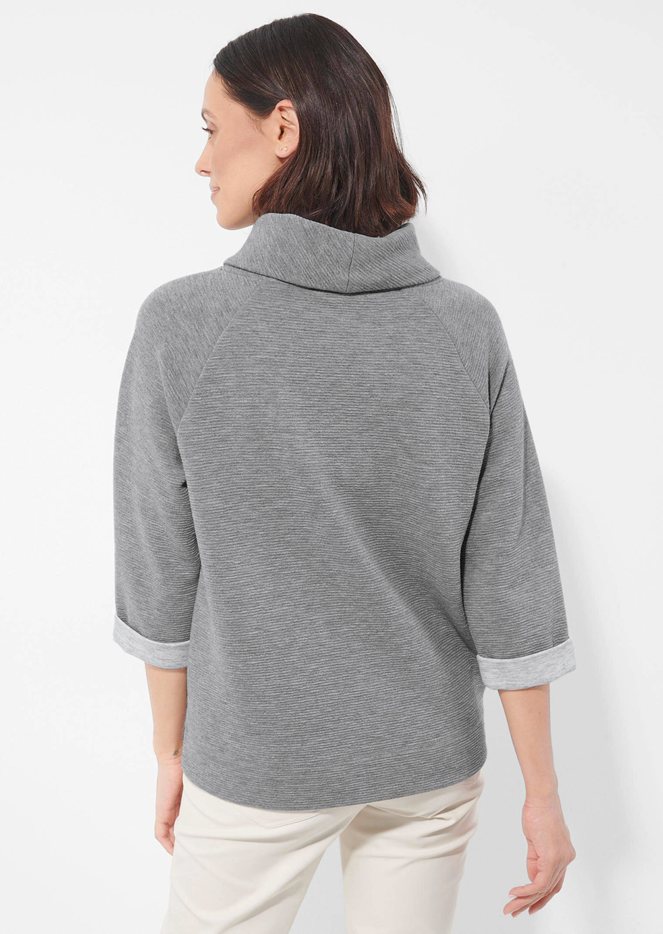 Sweatshirt 2