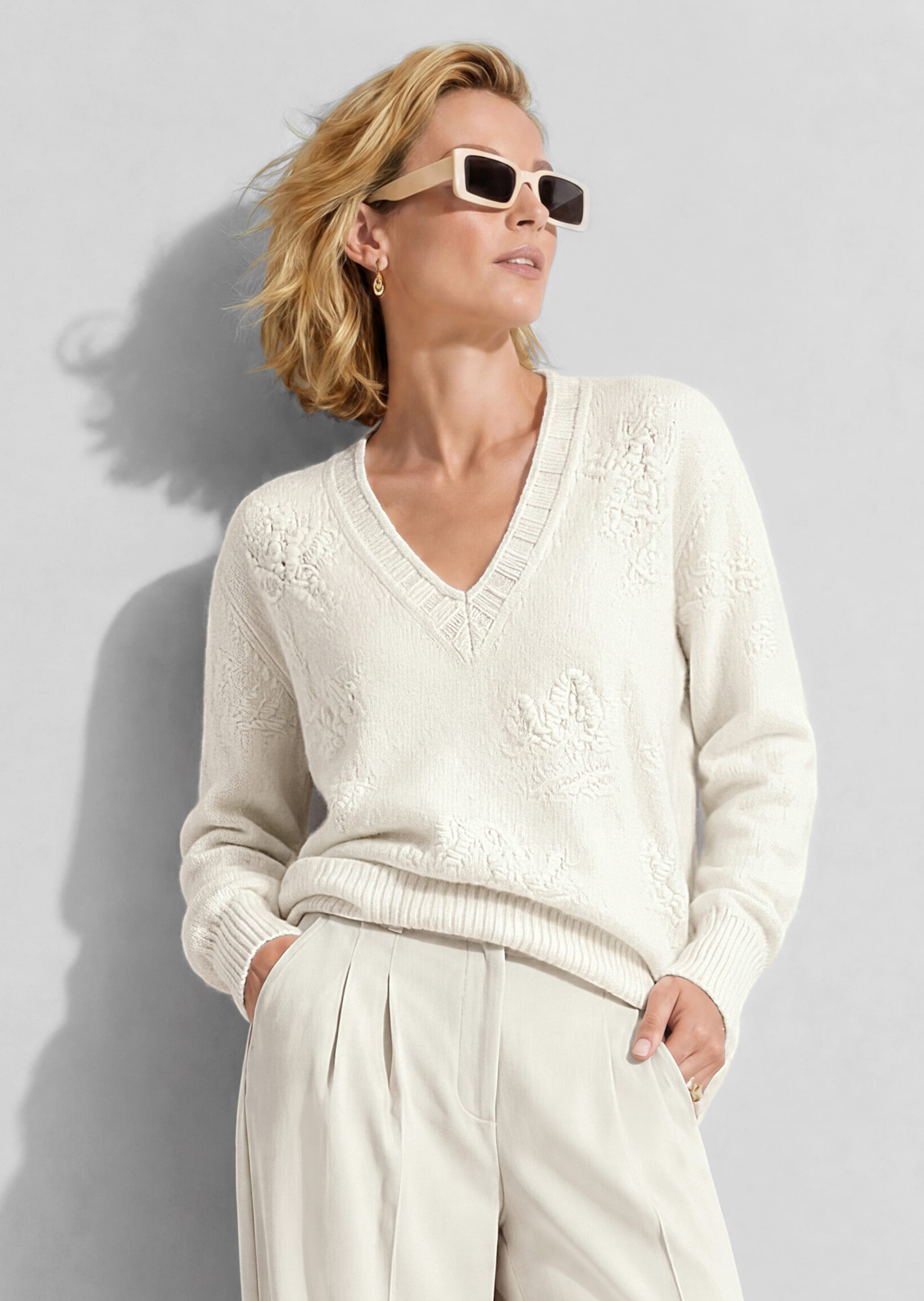 Strickpullover mit tonigem Floral-Muster
