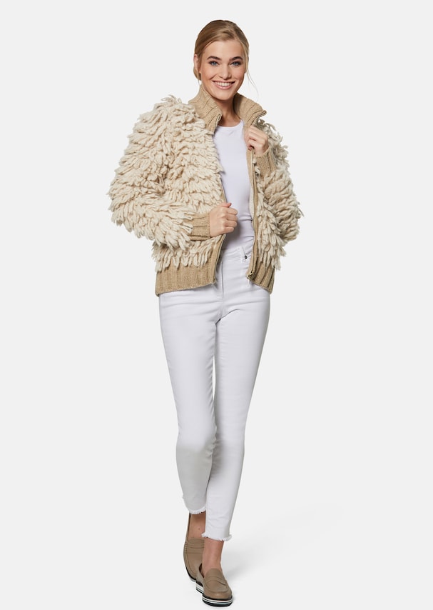 Strickjacke im Teddy-Look 1