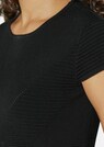 figurbetonter Kurzarm-Pullover mit Struktur-Muster thumbnail 5