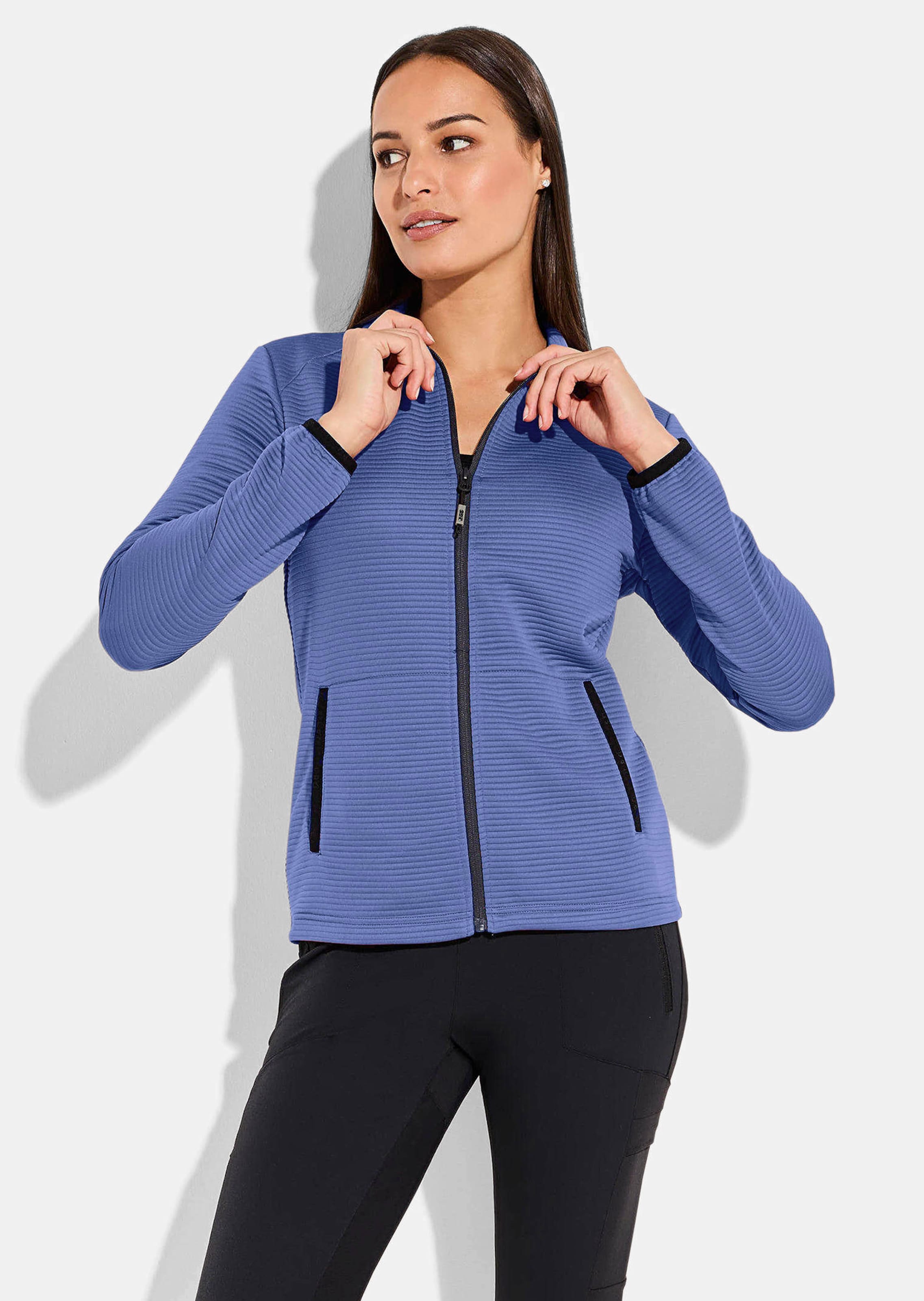 Leichte Freizeitjacke in Querrippenstruktur