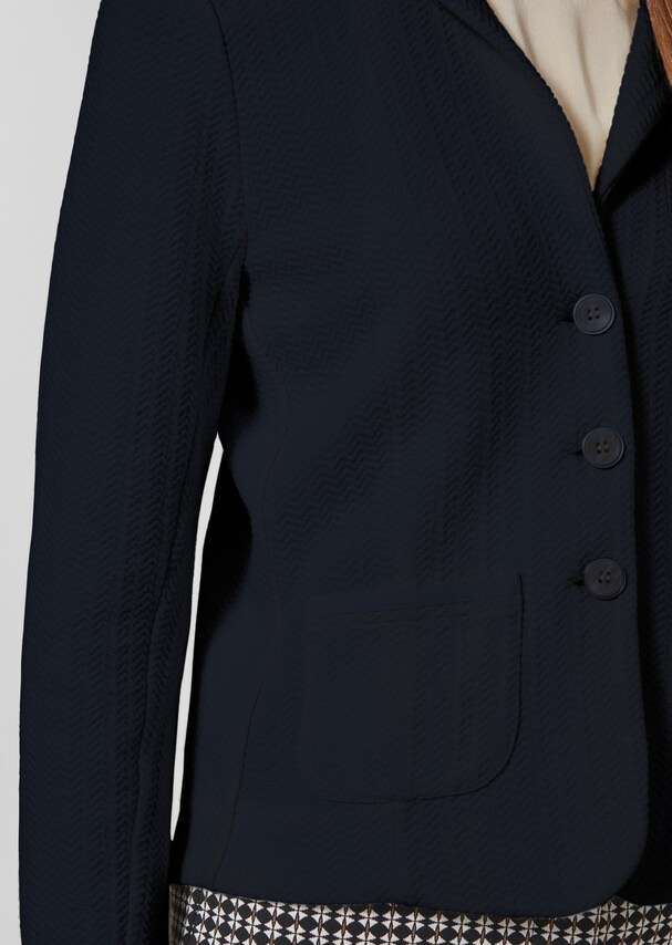 Trendy short-cut blazer in jersey with structured sections 4