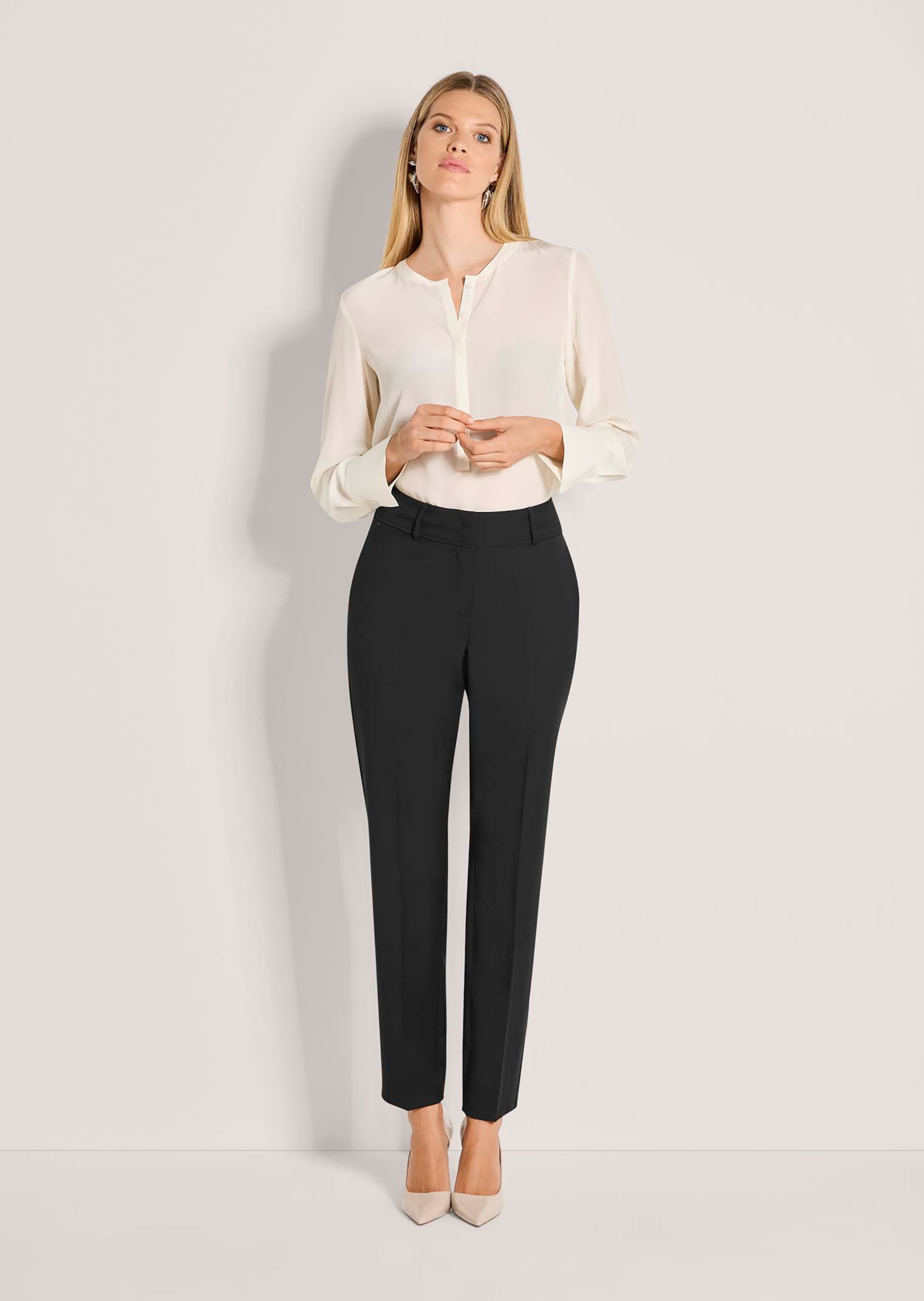 Pantalon en laine vierge avec pli marqué
