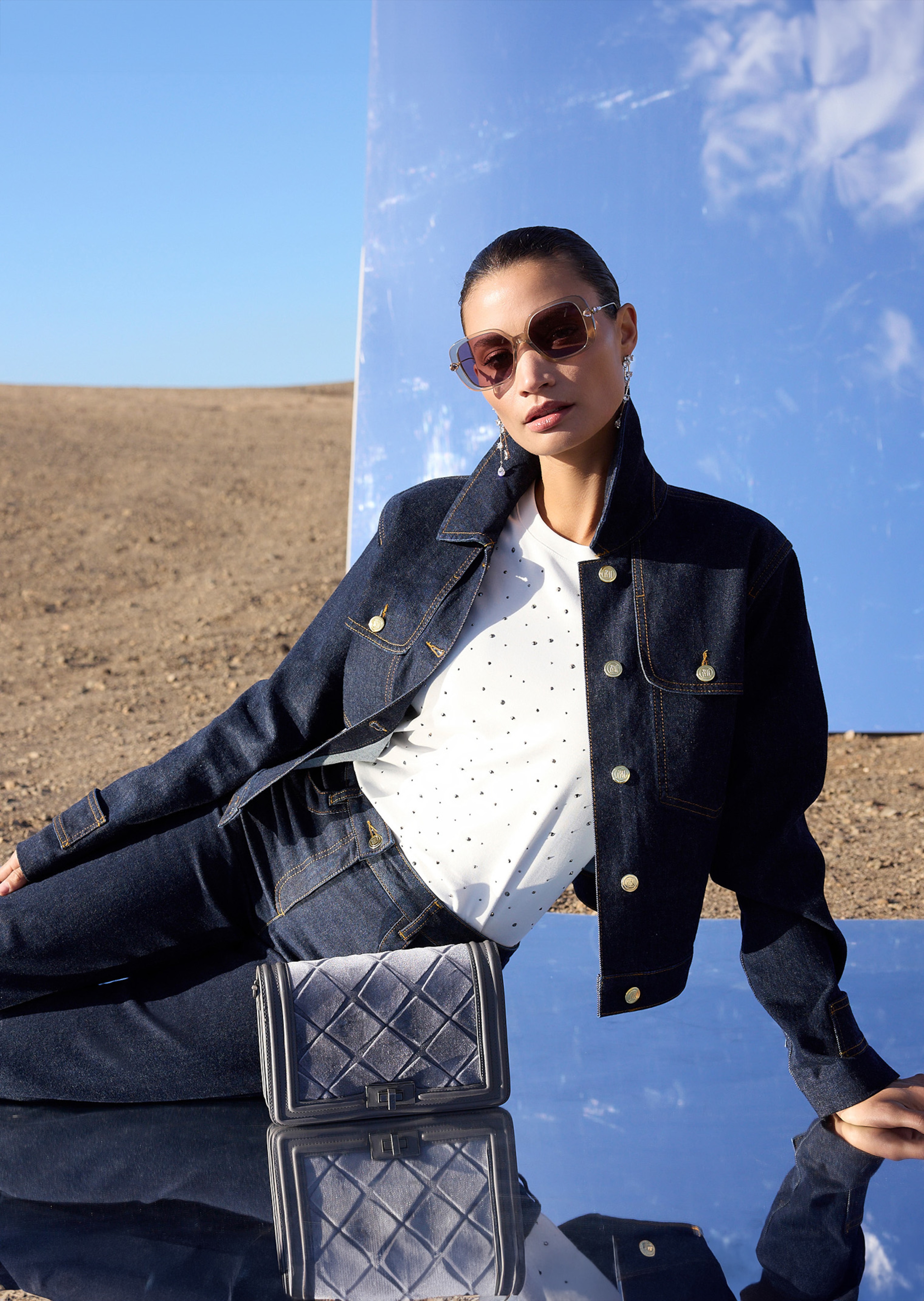 Jeansjacke mit dunkler Waschung