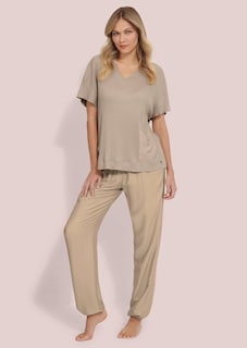 Leisure suit thumbnail 1