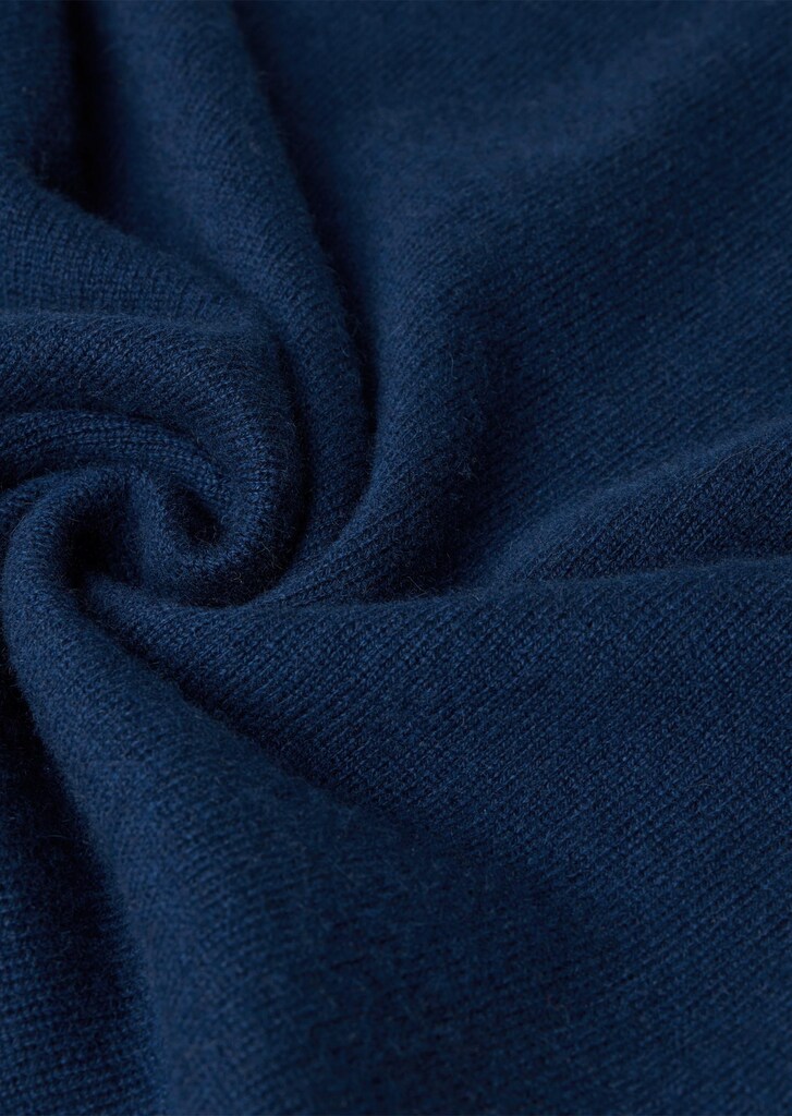 Kaschmirpullover mit U-Boot Ausschnitt