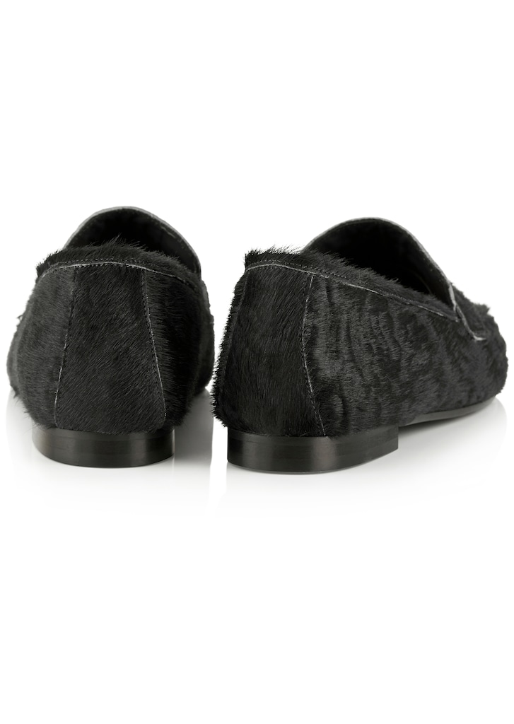 Leather moccasin made from natural fur 1