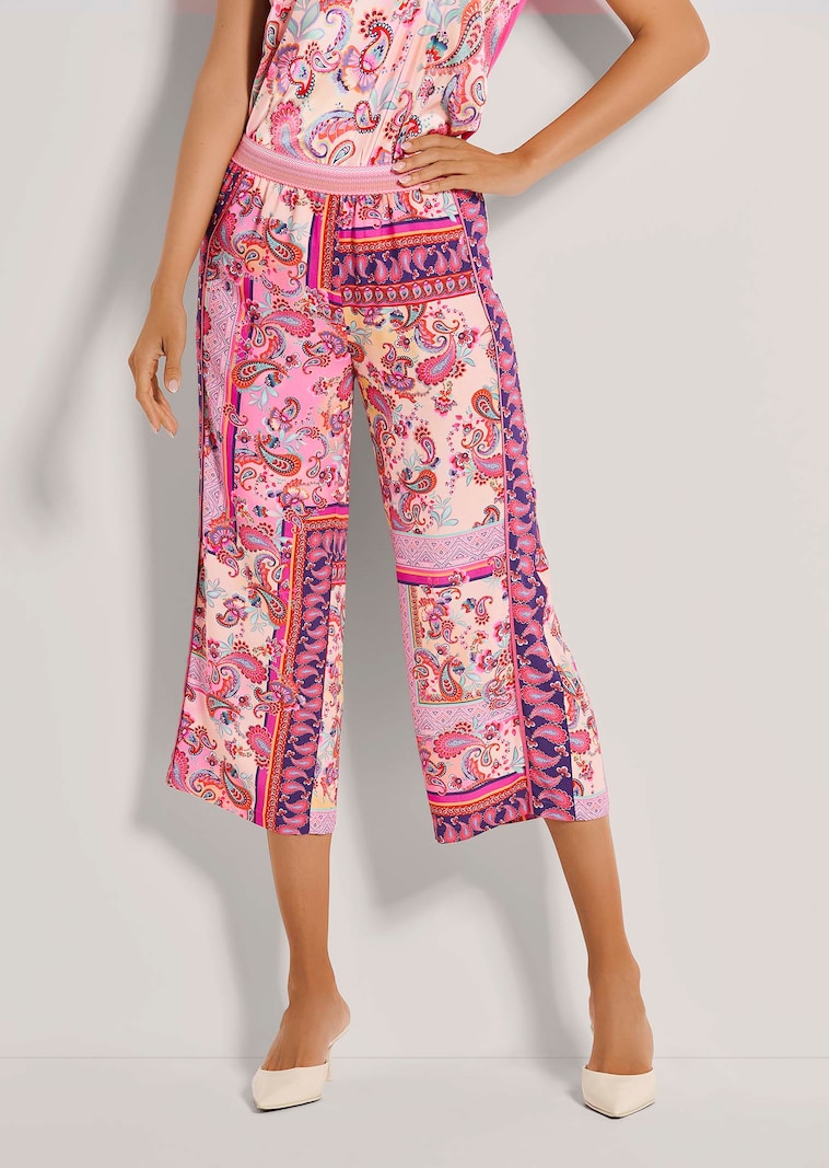 Weite Schlupfhose mit Unikat-Print