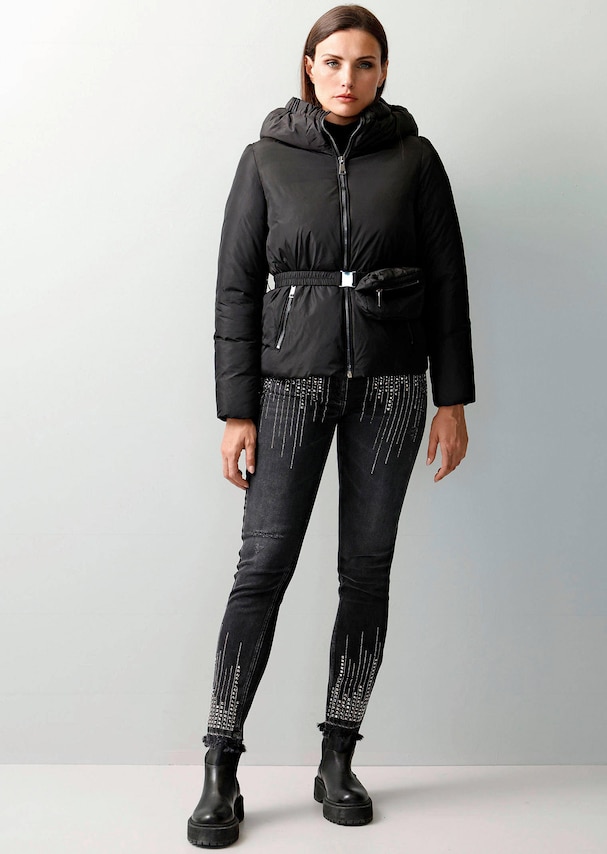 Steppjacke mit abnehmbarer Bauchtasche 1