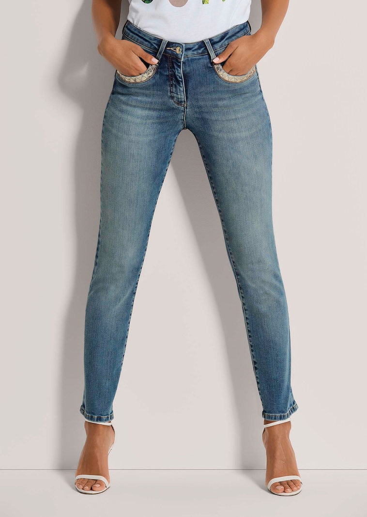Schlanke Jeans mit Pailletten