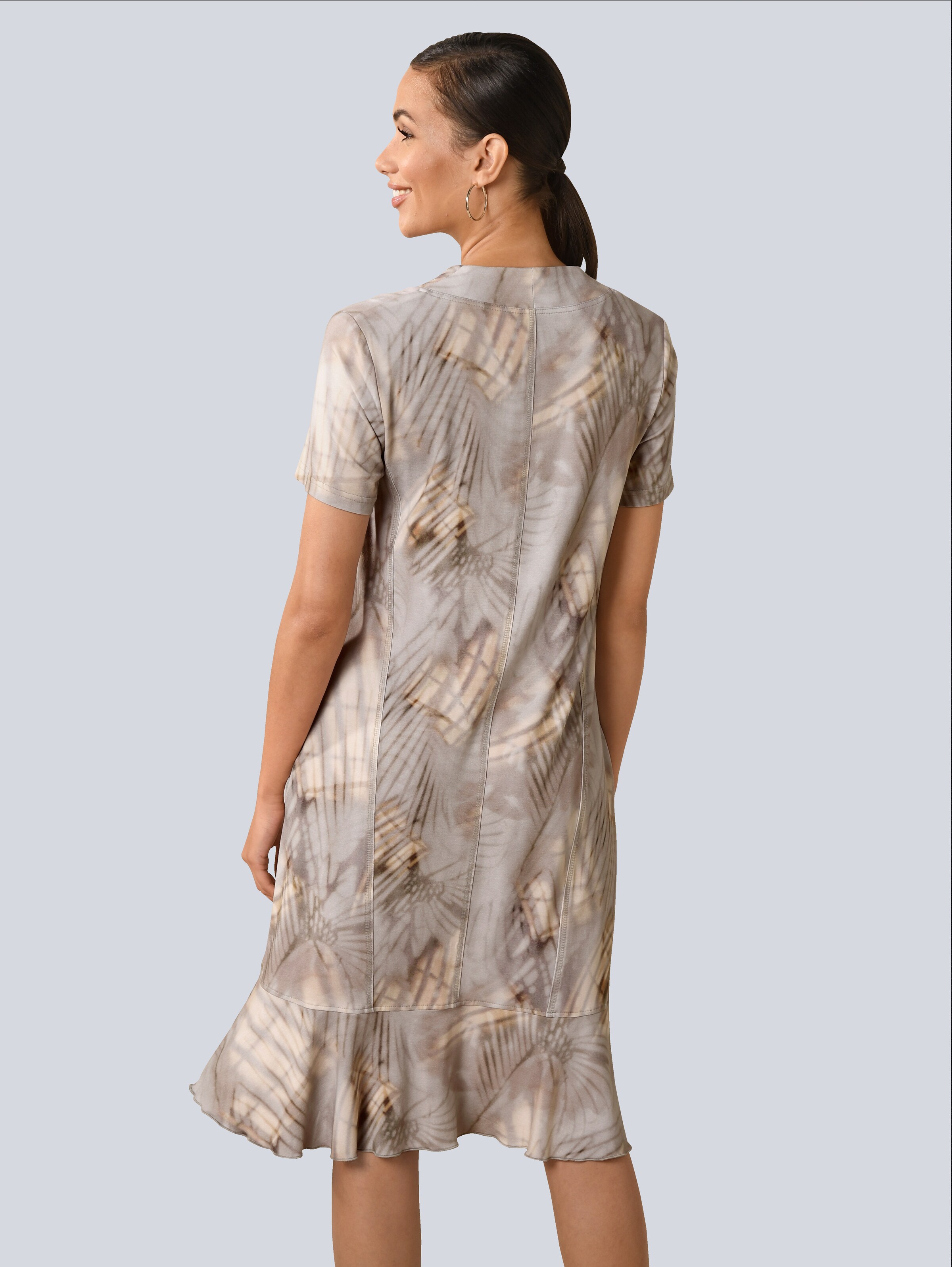 Kleid mit grafischem Druck 5