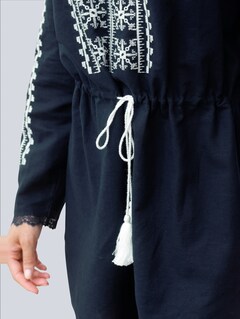 Tunika mit Stückerei besetzt thumbnail 4