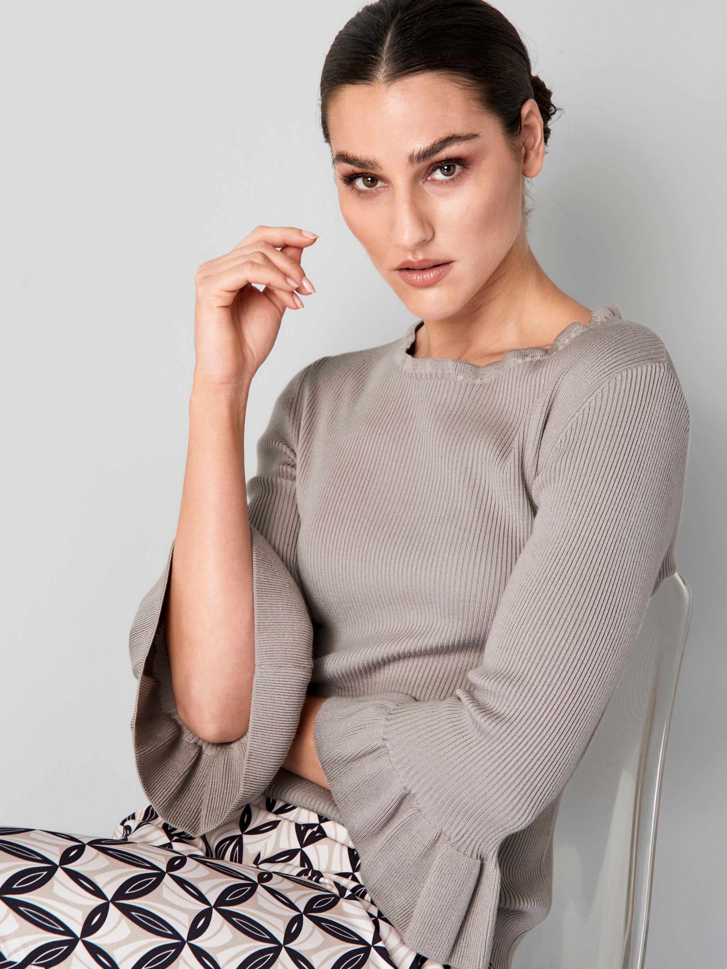 Pullover mit Rüschendetail 6