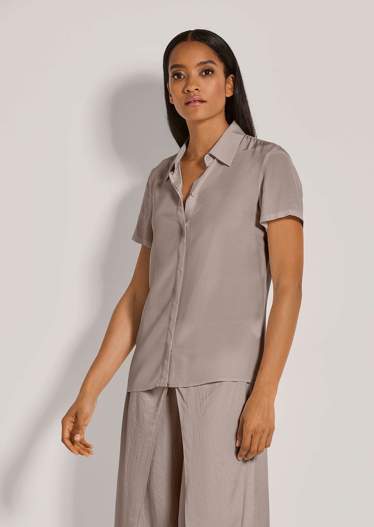 Kurzarm-Bluse aus Viskose