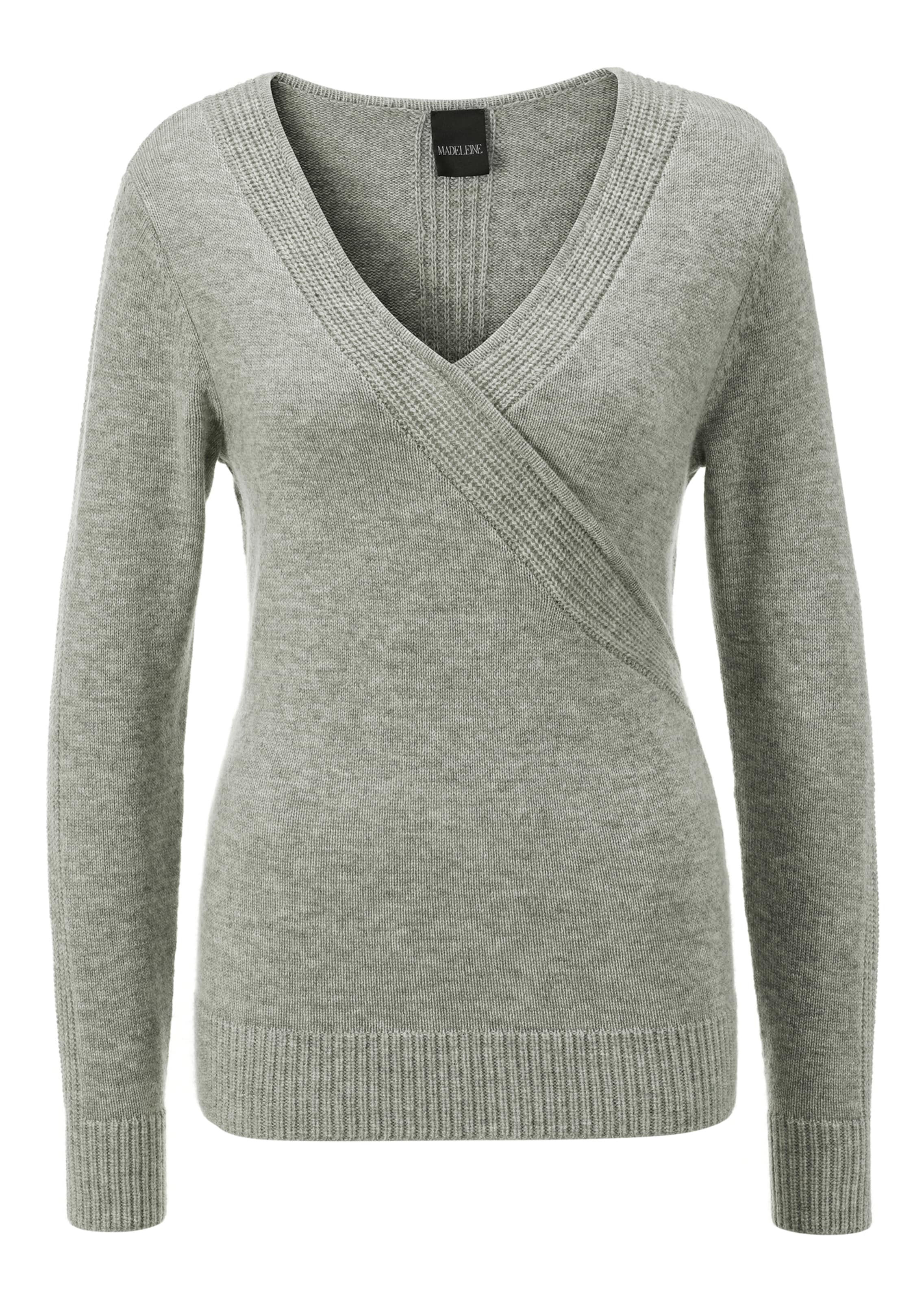 Pullover mit Gürtel