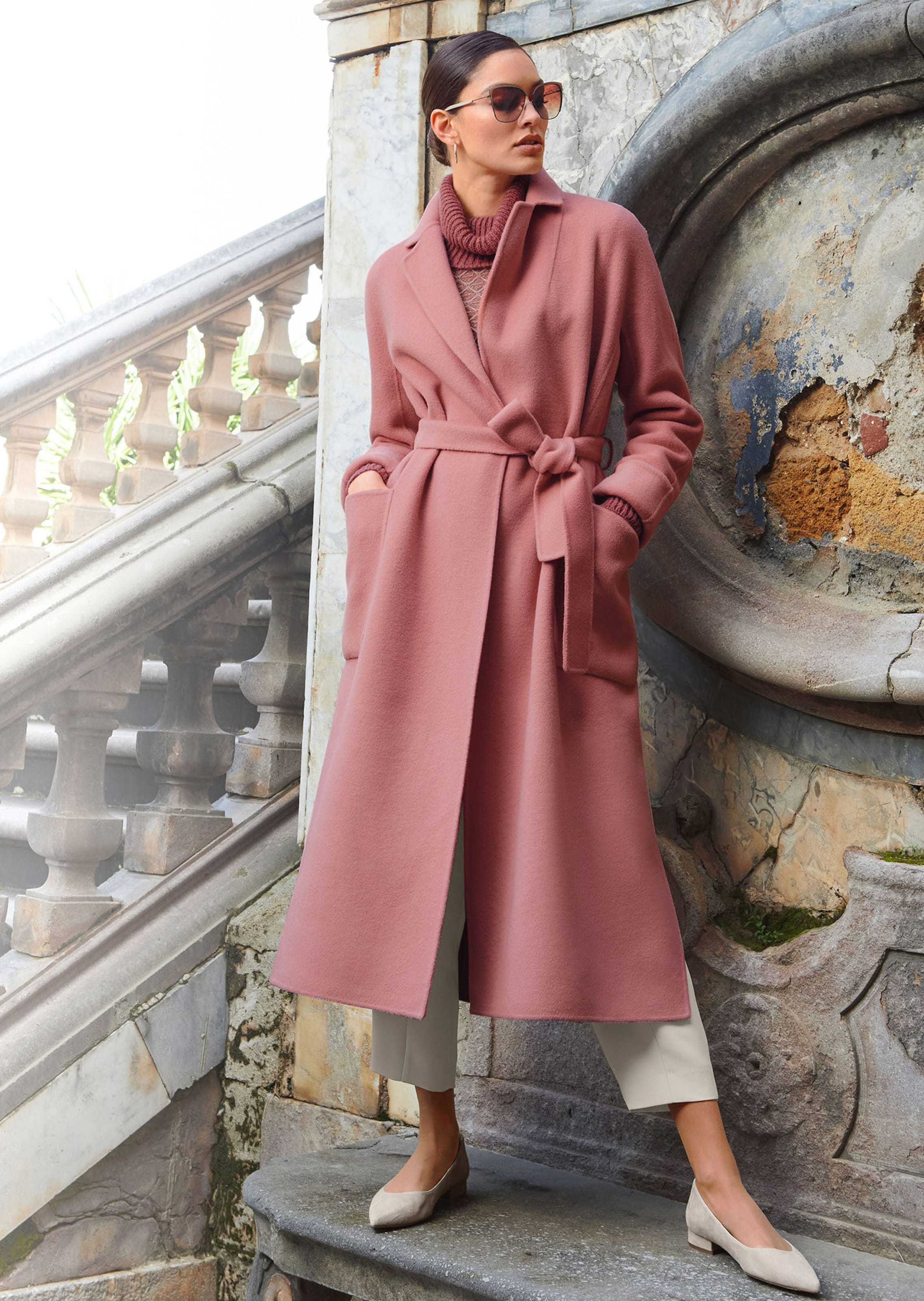 Lightweight long wool coat in geranium | MADELEINE Fashion