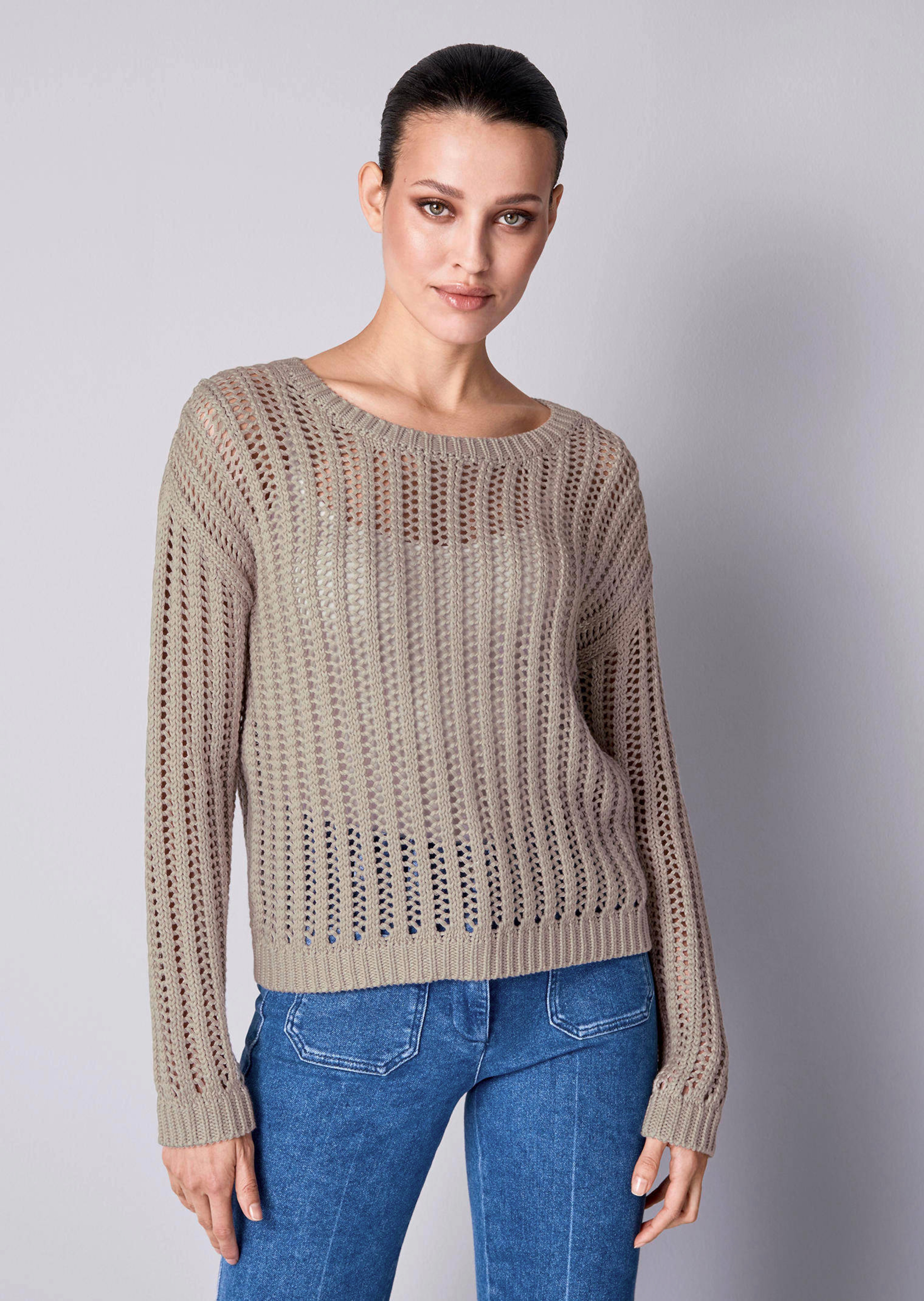 Pullover mit Lochstrickmuster