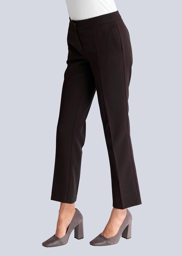 Hose mit praktischen Eingrifftaschen 2