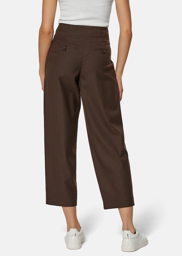 Pleated trousers in 7/8 length 2