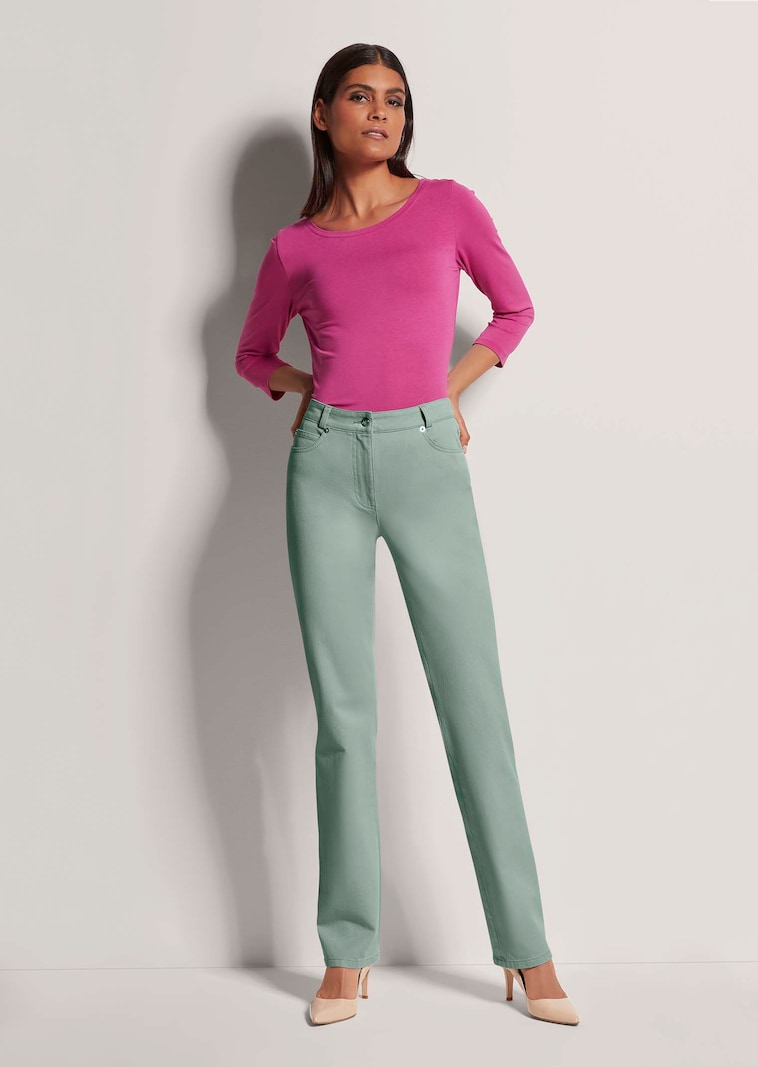 «M»-Jeans in gerader Form mit Logo-Stickerei