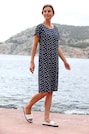 Robe thumbnail 1