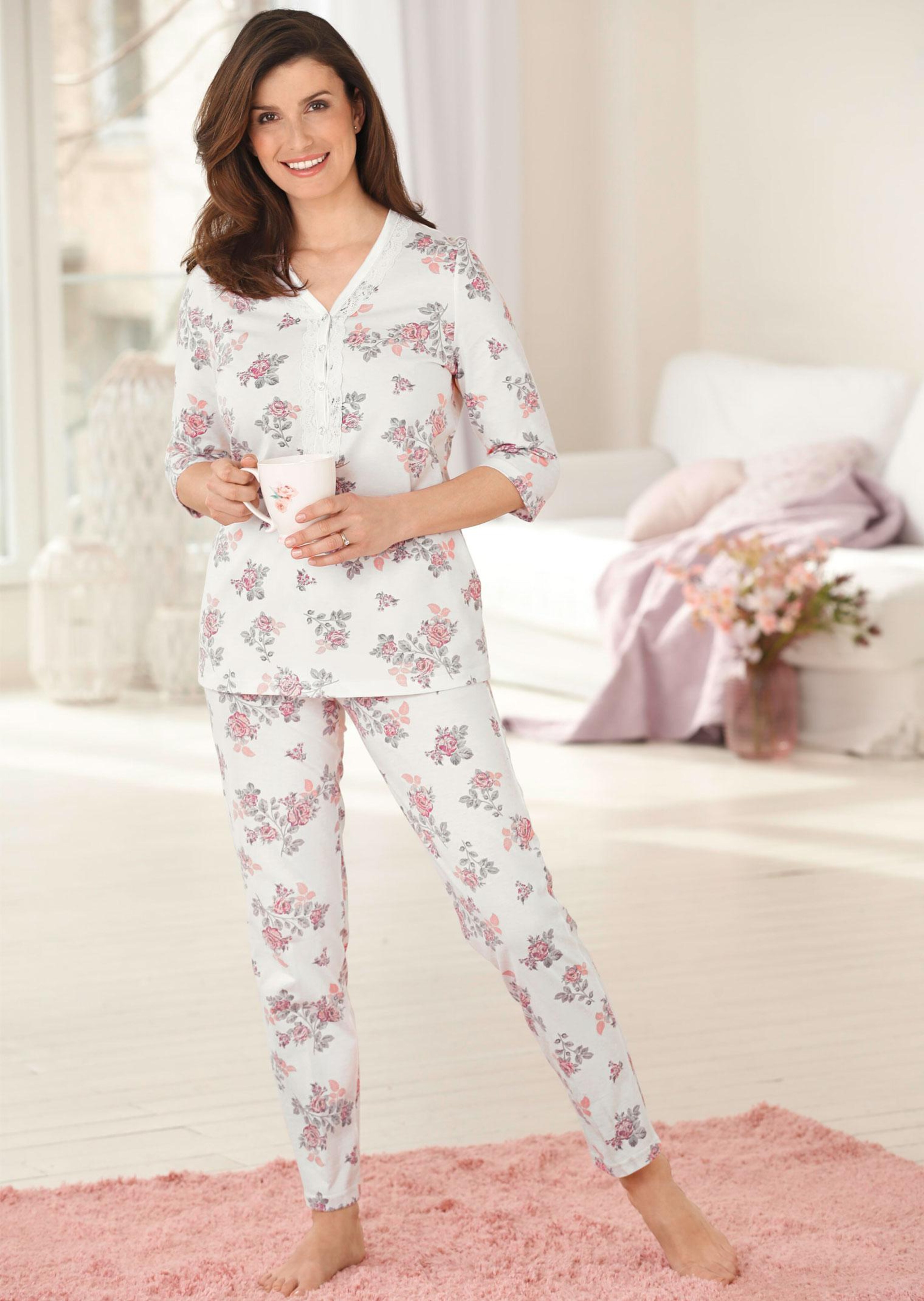 Pyjama en coton avec patte de boutonnage et manches 3/4