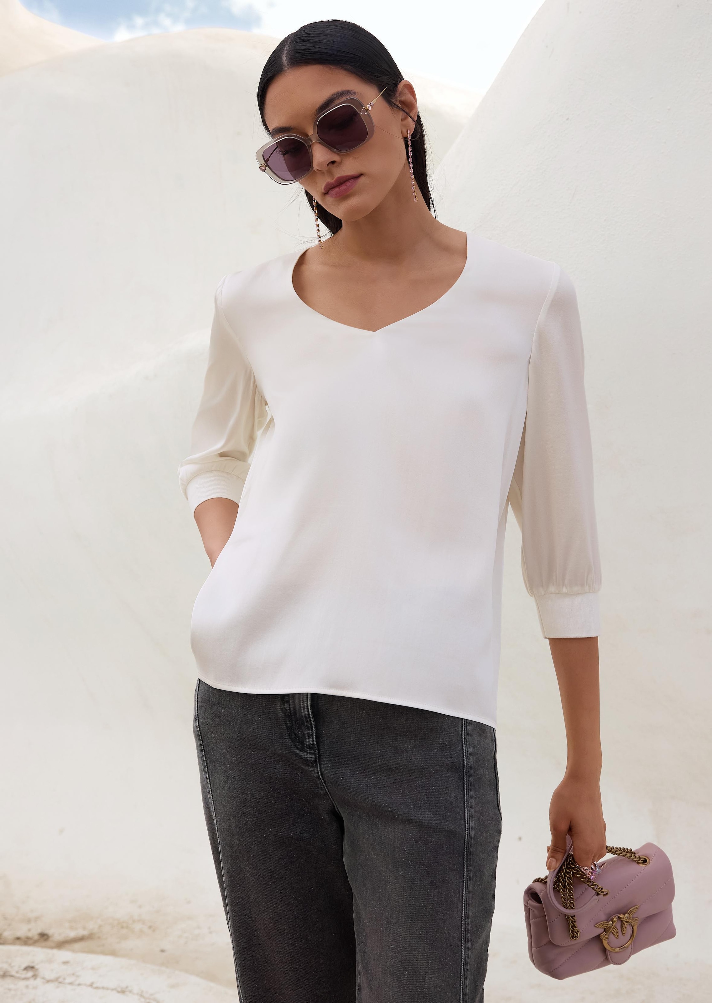 Blouse en soie stretch avec encolure en V