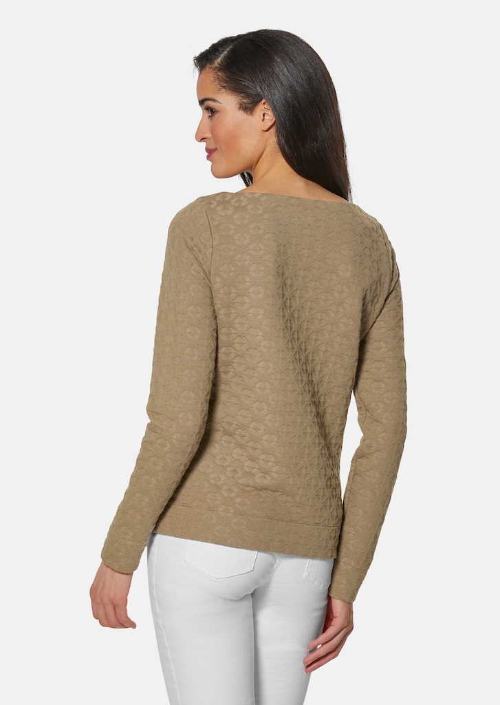 Sweatshirt with an attractive texture 2