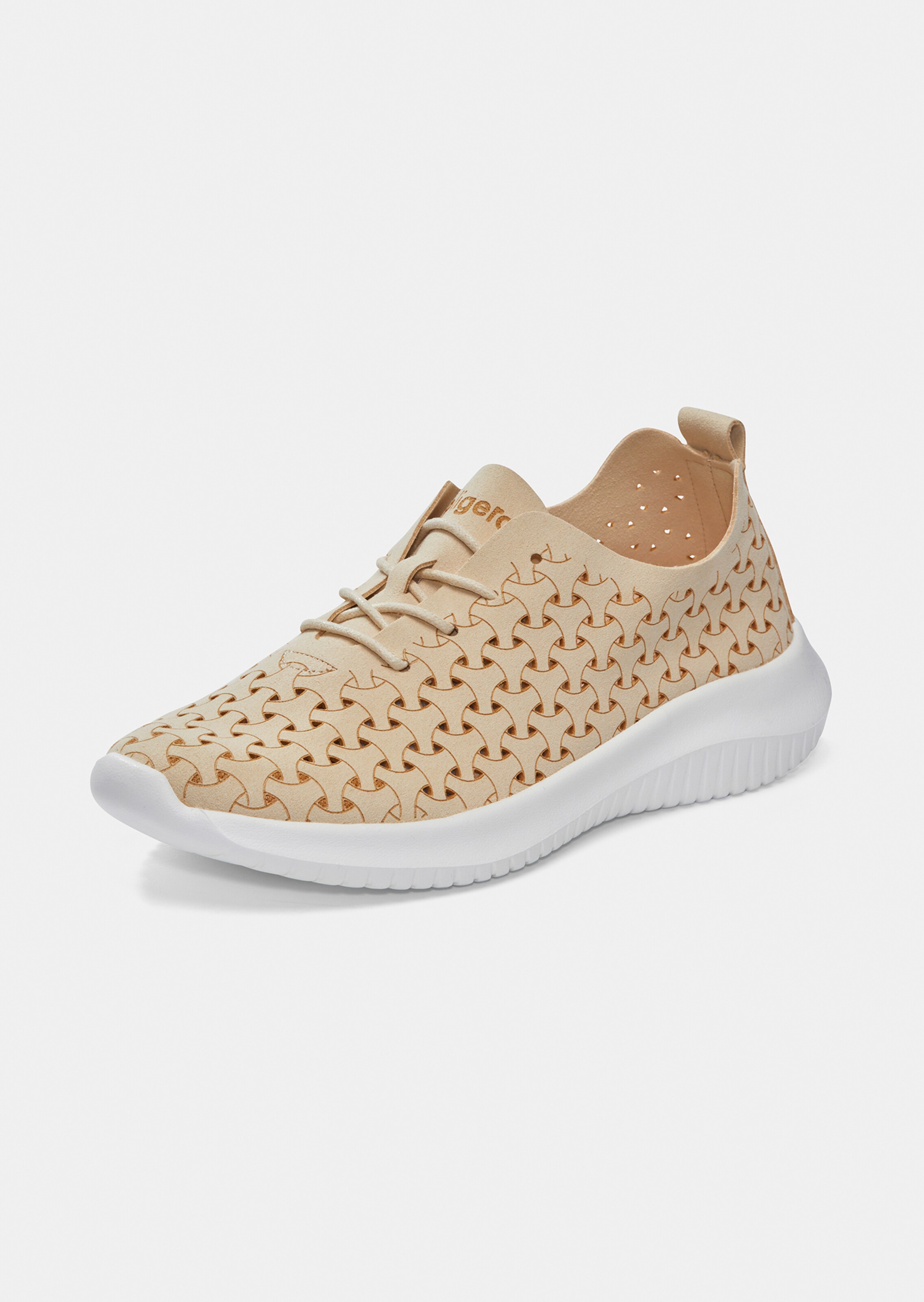 Chaussures ultra-légères avec perforations