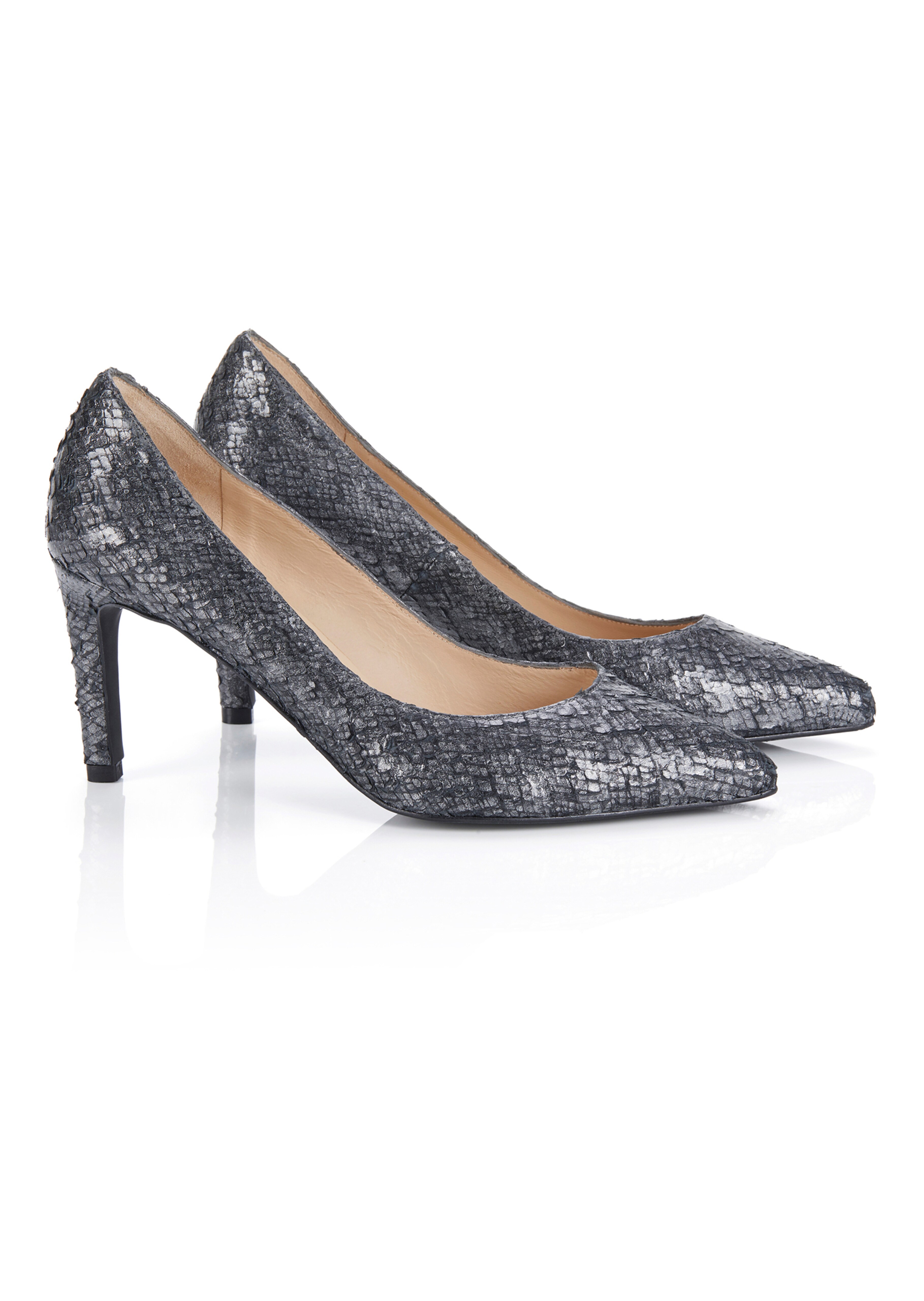 Pumps aus strukturiertem Leder