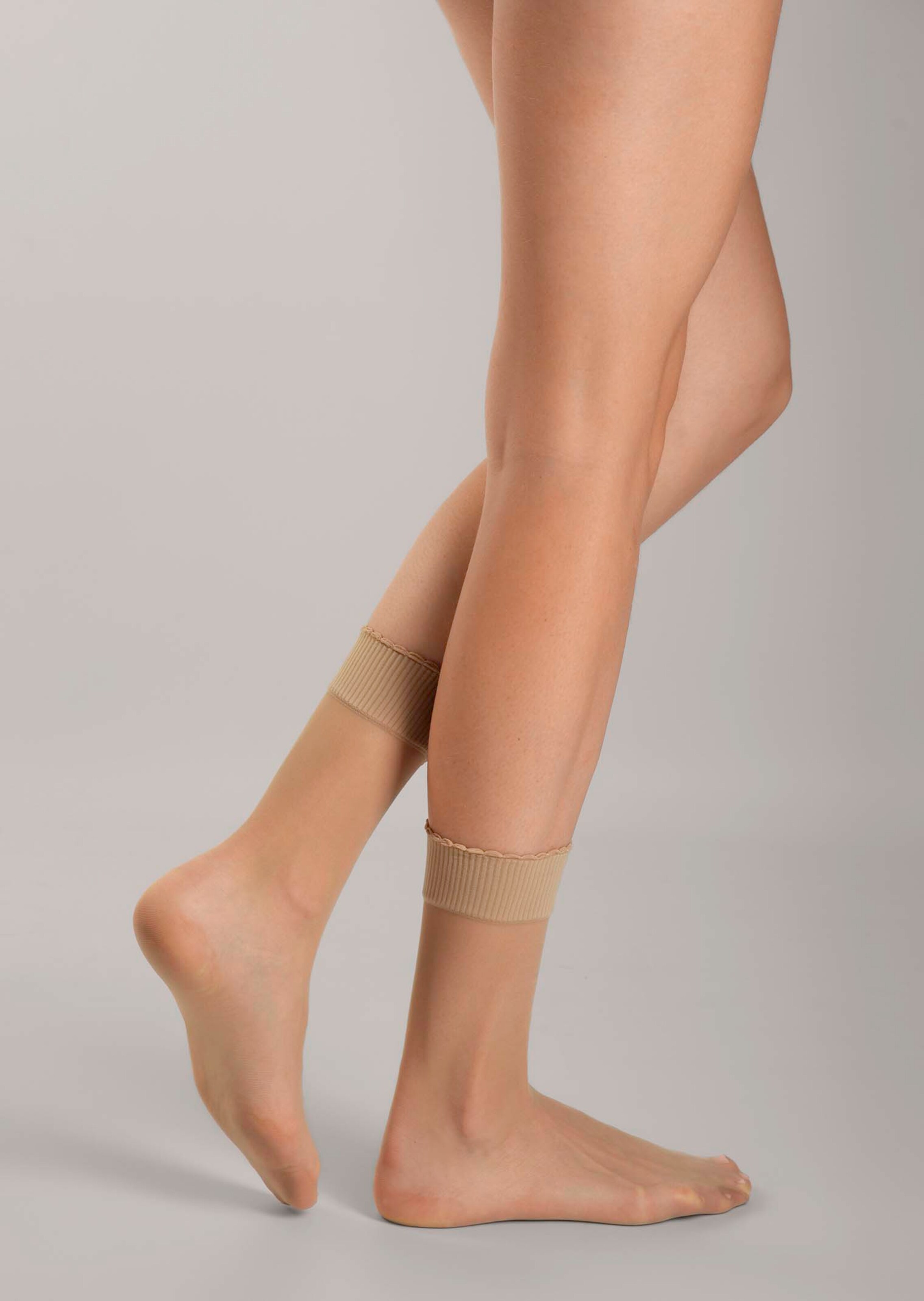 Transparent 20 DEN ankle socks