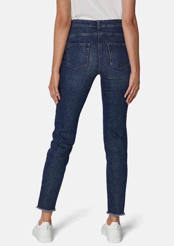 Jeans with fine fringing at the bottom of the legs 2