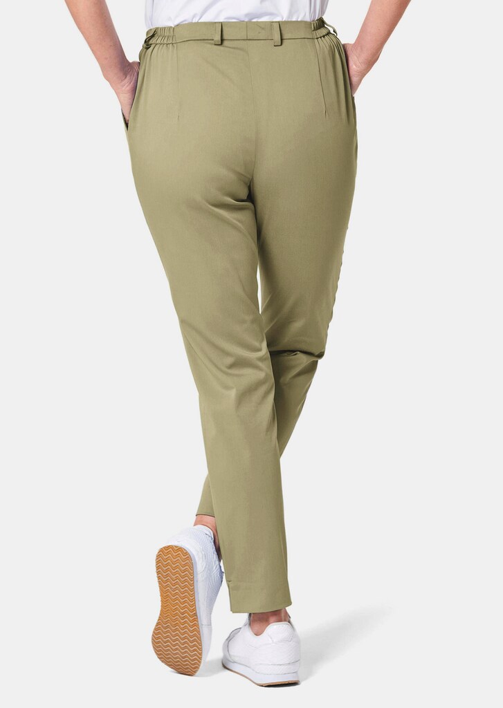 Sportive Hose Anna aus trageangenehmen Satin